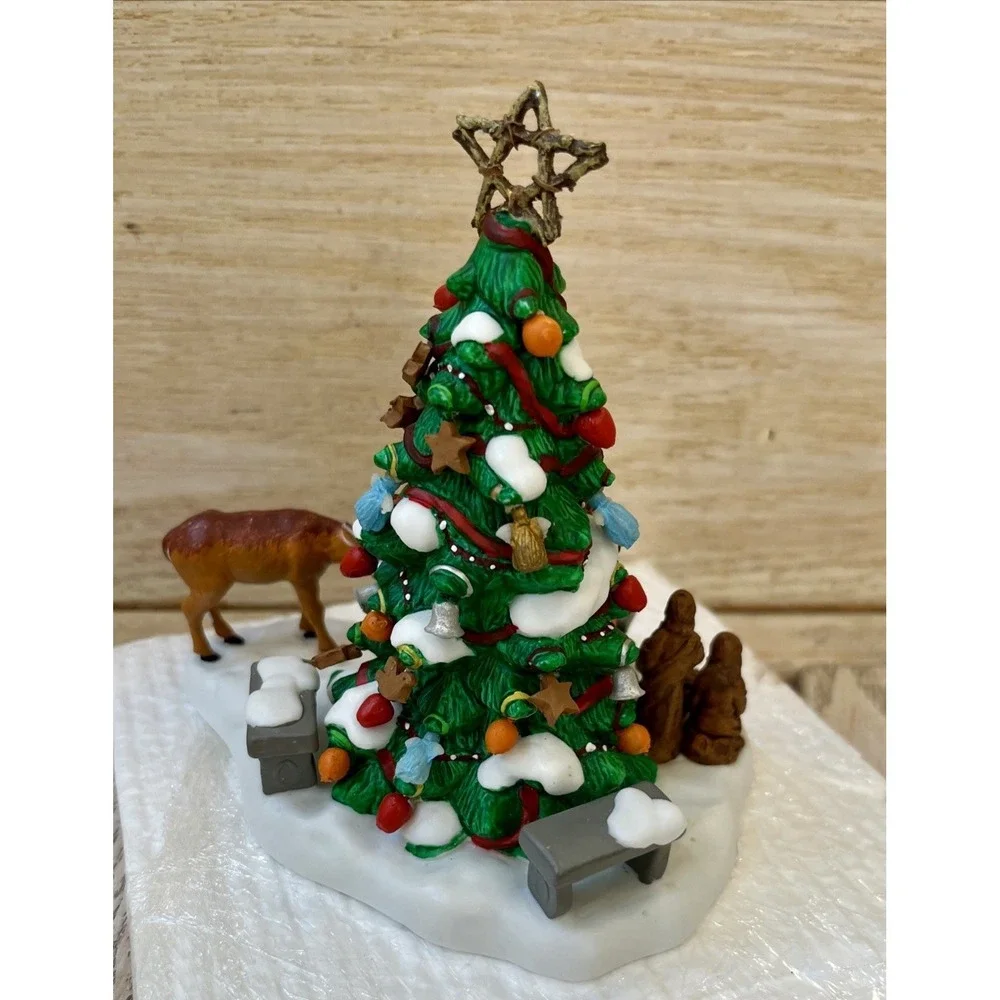 Vtg Dept. 56 New England Village New England Town Tree Nativity #56695 2008